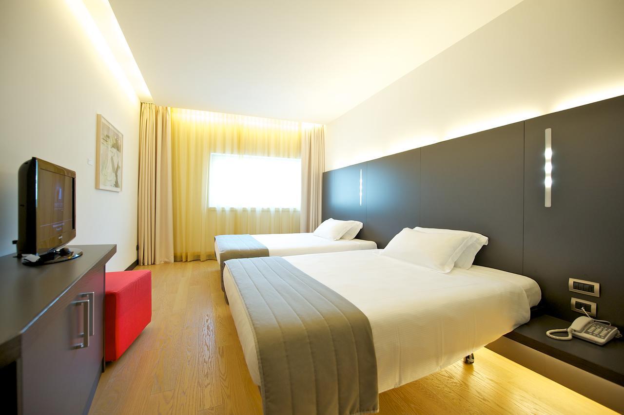Mercure Nerocubo Rovereto Rovereto  Kültér fotó